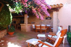 Townhouse for sale in the center of Begur
