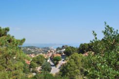 1158-Plot with sea views near the center of Begur