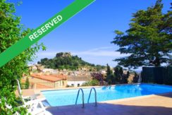 Ref-1357 Apartment with pool for sale in the center of Begur
