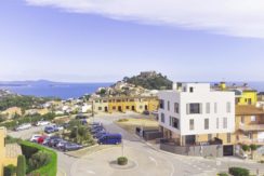 1368 – Building of 6 apartments for sale in the center of Begur