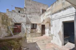 Ref 1415 Dorps huis te koop in het centrum van Begur