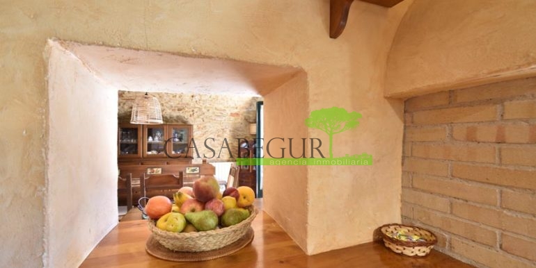 ref-1440-sale-buy-purchase-house-villa-center-begur-town-village-house-garden-rustic-casabegur4