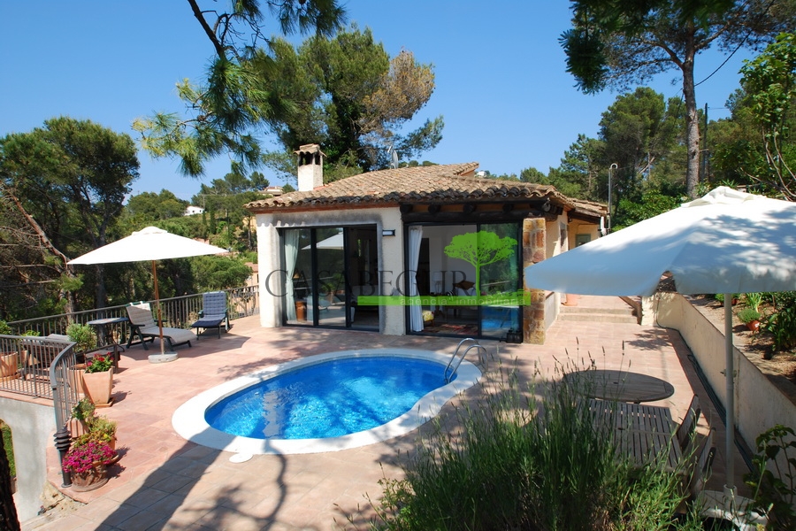 REF-1287 Nice individual house located in the quiet area Residential Begur