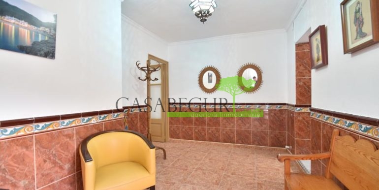 ref-1386-venta-apartamento-centro-del-pueblo-begur-vistas-castillo-terraza19